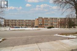 205 - 1050 STAINTON DRIVE  Mississauga, ON L5C 2T8