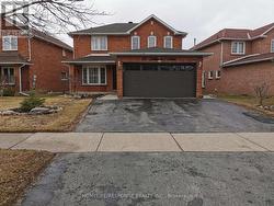 16 COCHRANE AVENUE Brampton, ON L6Z 4J4
