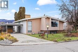 1424 Lombardy Square  Kelowna, BC V1Y 3S7