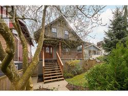 2834 E GEORGIA STREET  Vancouver, BC V5K 2K4