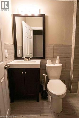 57 Francis Street, Hamilton, ON - Indoor Photo Showing Bathroom