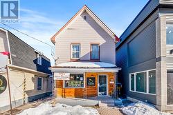 83 HOLLAND AVENUE W  Ottawa, ON K1Y 0Y1