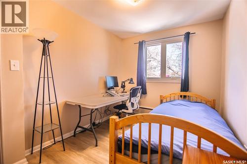 6 4 Neill Place, Regina, SK - Indoor Photo Showing Bedroom