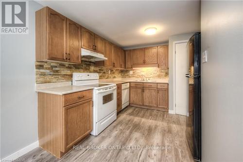 74 Helene Crescent, Waterloo, ON - Indoor Photo Showing Kitchen