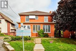 215 SIMCOE STREET N  Oshawa (O'Neill), ON L1G 4T1