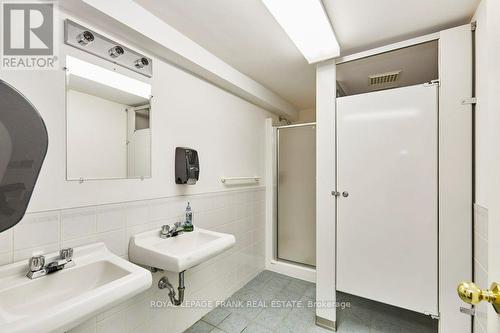 215 Simcoe Street N, Oshawa (O'Neill), ON 