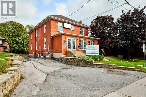 215 Simcoe Street N, Oshawa (O'Neill), ON 