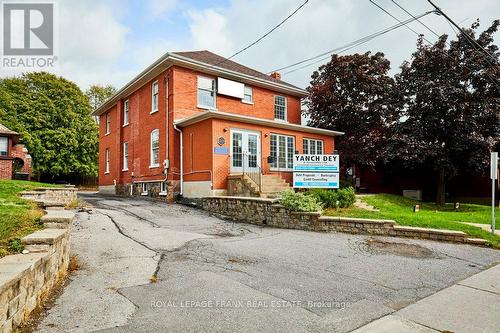 215 Simcoe Street N, Oshawa (O'Neill), ON 