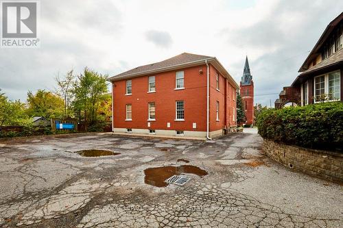 215 Simcoe Street N, Oshawa (O'Neill), ON 