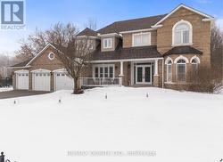 2 TREEVIEW AVENUE  Whitchurch-Stouffville (Ballantrae), ON L4A 1R1