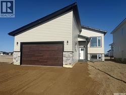 220 Veterans DRIVE Warman, SK S0K 4S3