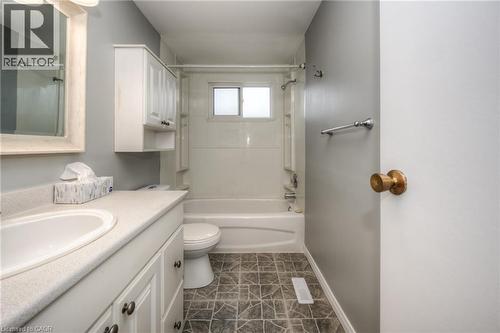 74 Helene Crescent, Waterloo, ON - Indoor Photo Showing Bathroom