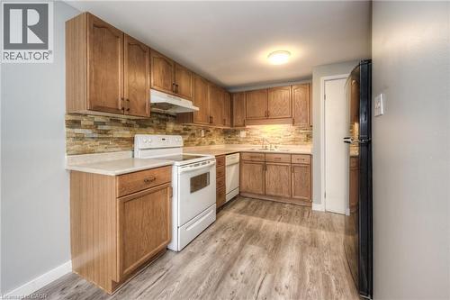 74 Helene Crescent, Waterloo, ON - Indoor Photo Showing Kitchen