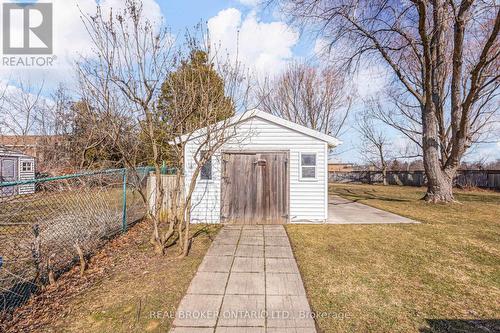 1483 Brenner Crescent, Burlington, ON - Outdoor