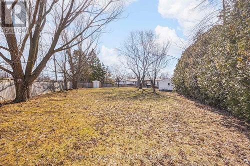 1483 Brenner Crescent, Burlington, ON - Outdoor