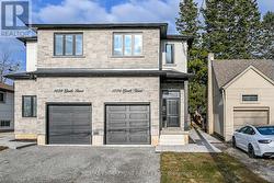 1036 GARTH STREET  Hamilton, ON L9C 4L6