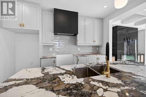 1036 Garth Street, Hamilton, ON - Indoor Photo Showing Kitchen With Double Sink With Upgraded Kitchen