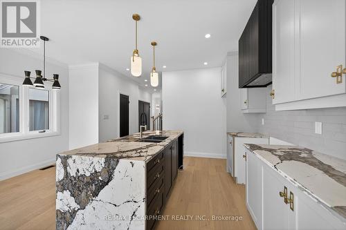 1036 Garth Street, Hamilton, ON - Indoor Photo Showing Kitchen With Double Sink With Upgraded Kitchen