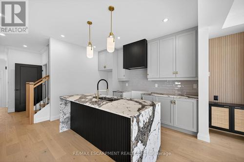 1036 Garth Street, Hamilton, ON - Indoor Photo Showing Kitchen With Double Sink With Upgraded Kitchen