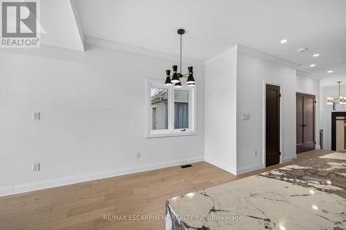 1036 Garth Street, Hamilton, ON - Indoor