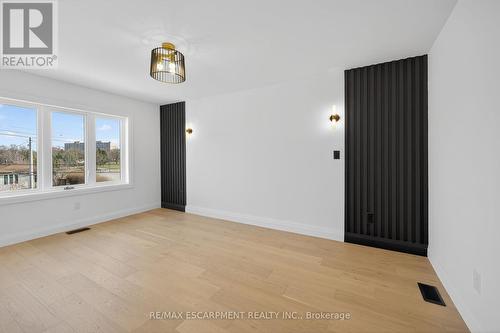 1036 Garth Street, Hamilton, ON - Indoor Photo Showing Other Room