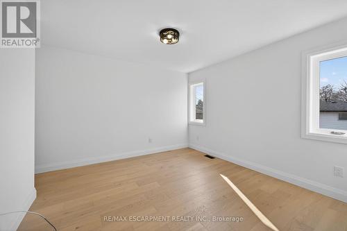 1036 Garth Street, Hamilton, ON - Indoor Photo Showing Other Room