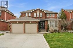 9 STONE GATE Drive Grimsby, ON L3M 5C6