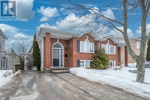 984 WATERBURY CRESCENT  Kingston (City Southwest), ON K7M 8V3
