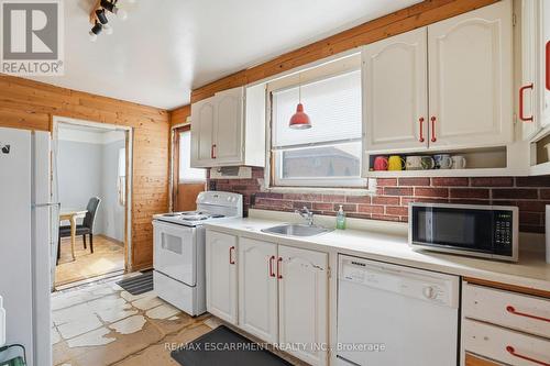 560 Stone Church Road E, Hamilton, ON - Indoor Photo Showing Kitchen