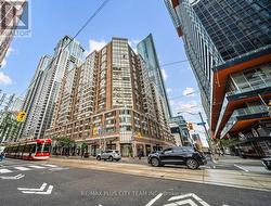 708 - 717 BAY STREET  Toronto, ON M5G 2J9