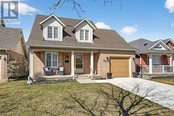 98 SILVERCREST COURT  Thorold (Confederation Heights), ON L2V 5B4