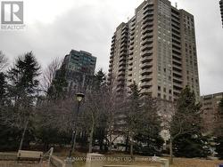 402 - 18 HILLCREST AVENUE  Toronto, ON M2N 6T5