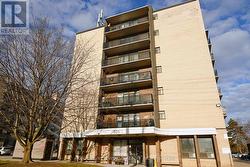 201 - 825 KENNEDY ROAD  Toronto, ON M1K 2E6