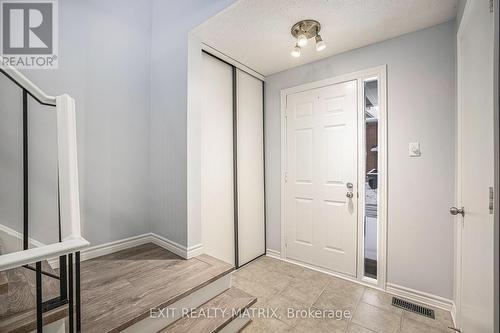 24 Oakhaven Private, Ottawa, ON - Indoor Photo Showing Other Room