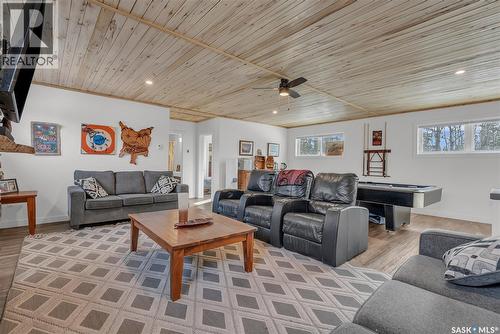 102 Moore Drive, Christopher Lake, SK - Indoor Photo Showing Living Room