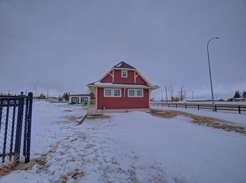5015  50 Street, Chipman, AB 
