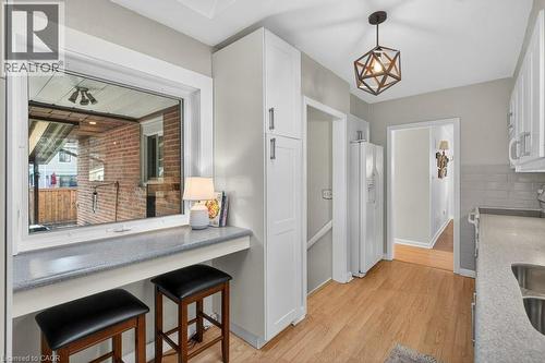 362 Pepper Drive, Burlington, ON - Indoor Photo Showing Kitchen