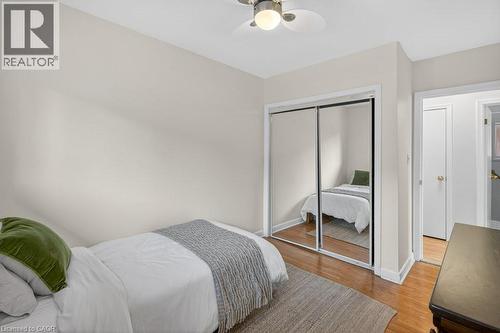 362 Pepper Drive, Burlington, ON - Indoor Photo Showing Bedroom