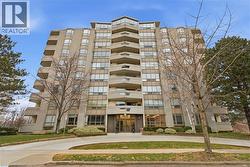 8 VILLAGE GREEN Boulevard Unit# 208  Stoney Creek, ON L8G 5B8