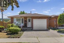 102 JUNIPER Drive  Hamilton, ON L8E 4G6