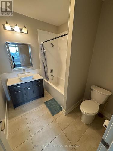 707 - 150 Main Street W, Hamilton, ON - Indoor Photo Showing Bathroom