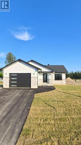 62 EDDY CRESCENT  Pembroke, ON K8A 0M1