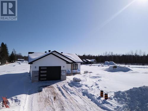 62 Eddy Crescent, Pembroke, ON - Outdoor With View