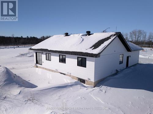 62 Eddy Crescent, Pembroke, ON - Outdoor