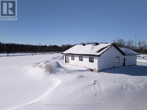 62 Eddy Crescent, Pembroke, ON - Outdoor