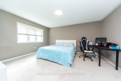 3260 Sealey Crescent, Burlington, ON - Indoor Photo Showing Bedroom