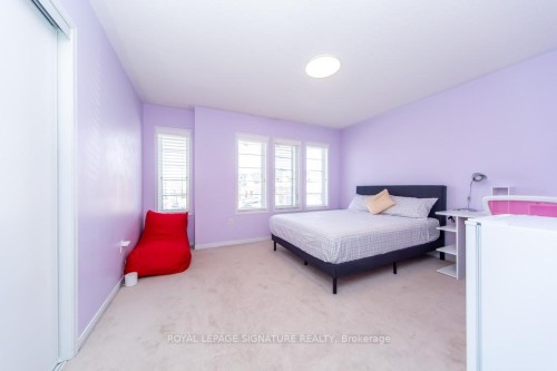 3260 Sealey Crescent, Burlington, ON - Indoor Photo Showing Bedroom