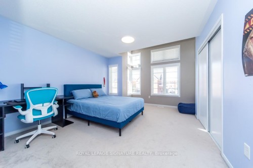 3260 Sealey Crescent, Burlington, ON - Indoor Photo Showing Bedroom