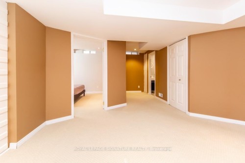 3260 Sealey Crescent, Burlington, ON - Indoor Photo Showing Other Room