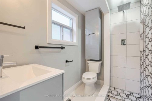 2545 Padstow Crescent, Mississauga, ON 